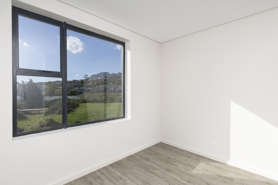 To Let 2 Bedroom Property for Rent in Mzuri Estate Western Cape